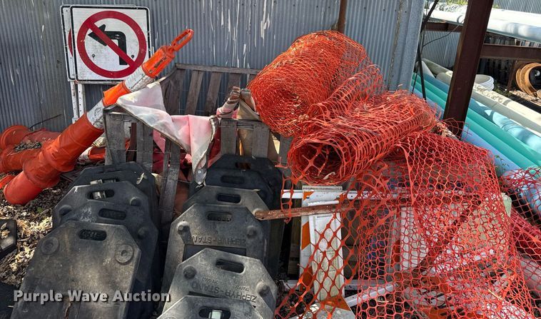 image for item EM7143 Road safety equipment