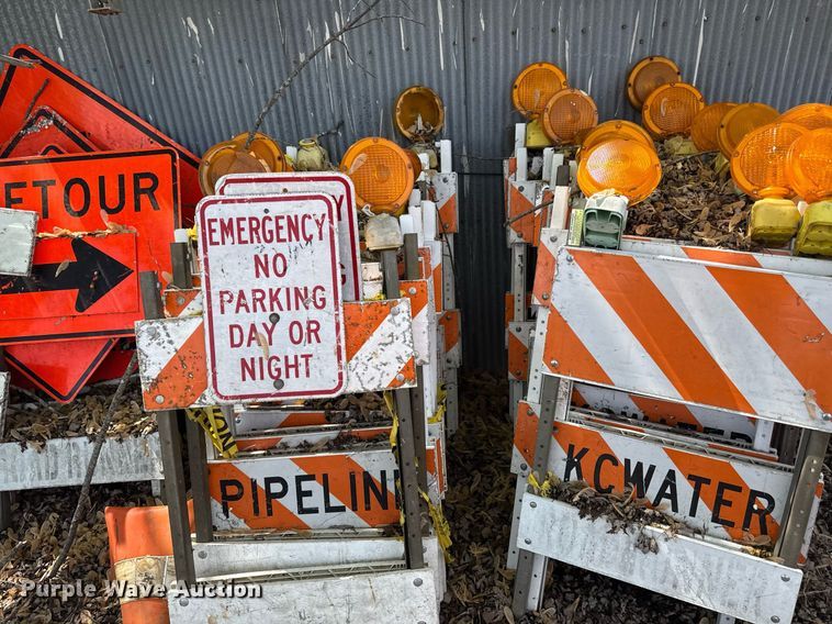 image for item EM7143 Road safety equipment