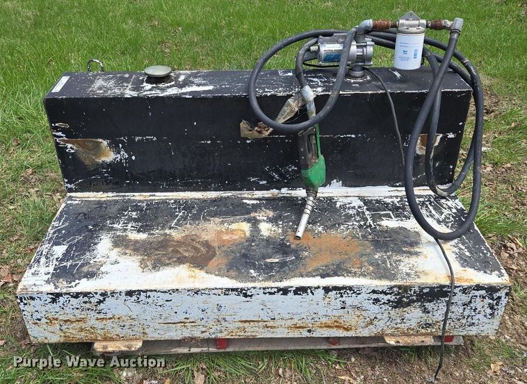 image for item EM7146 Fuel tank 