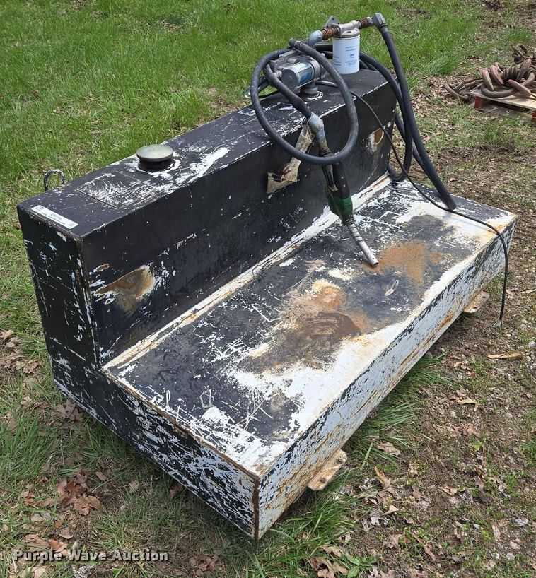 image for item EM7146 Fuel tank 