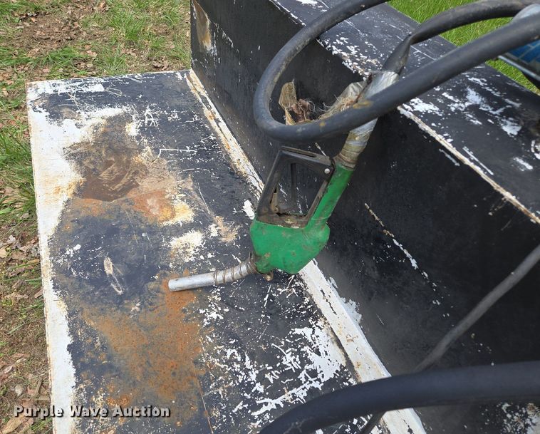 image for item EM7146 Fuel tank 