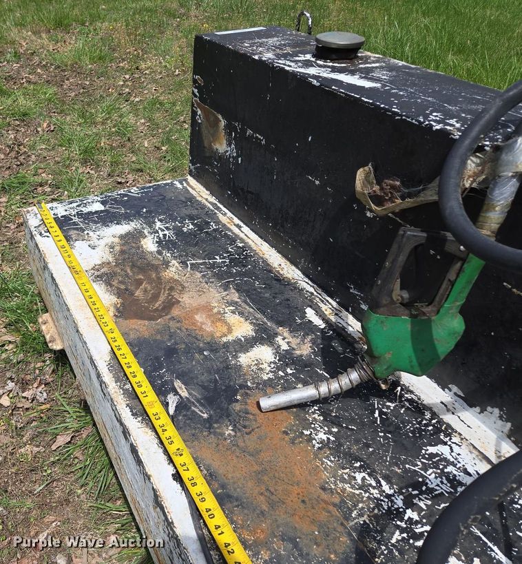 image for item EM7146 Fuel tank 