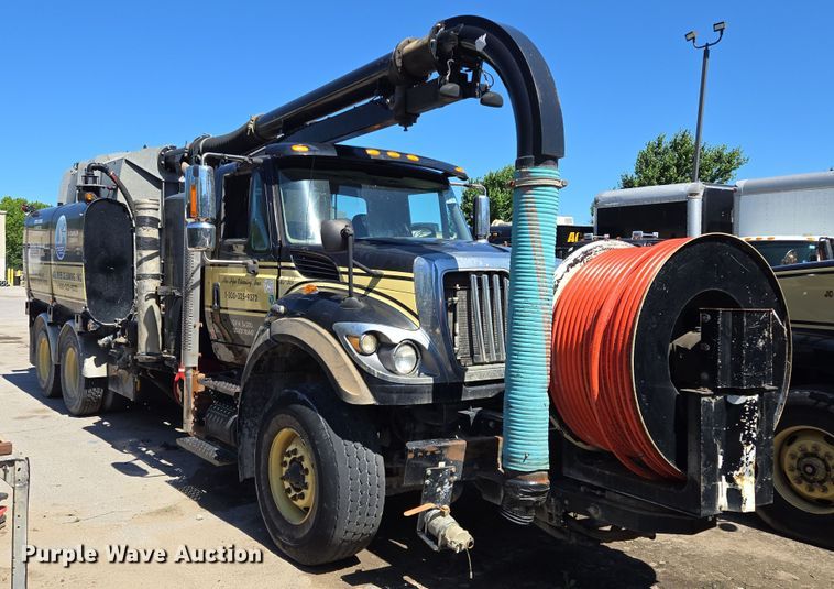image for item EM7288 2011 International 7500 sewer jetter truck