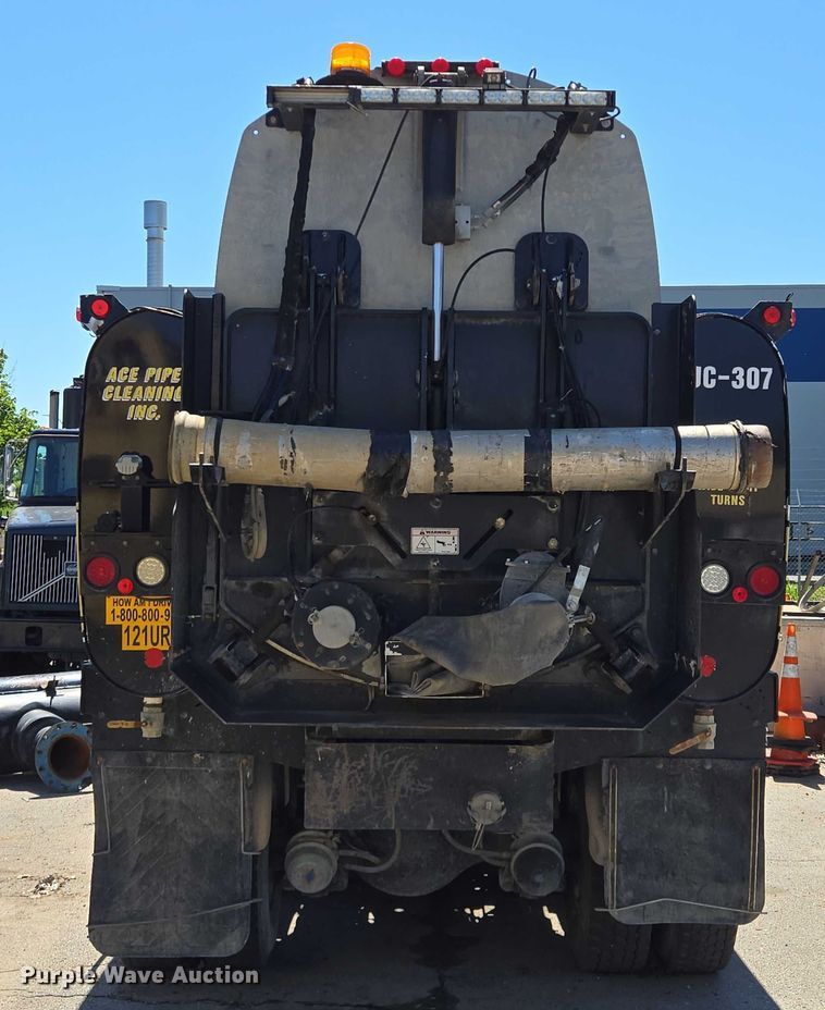 image for item EM7288 2011 International 7500 sewer jetter truck