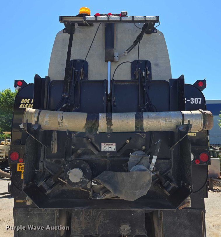 image for item EM7288 2011 International 7500 sewer jetter truck