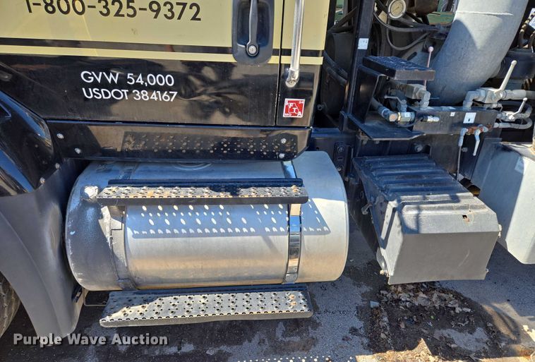 image for item EM7288 2011 International 7500 sewer jetter truck