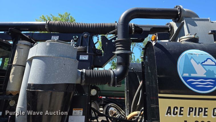 image for item EM7288 2011 International 7500 sewer jetter truck