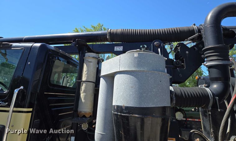 image for item EM7288 2011 International 7500 sewer jetter truck