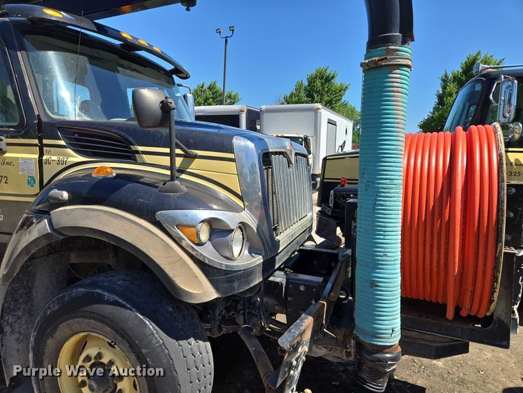 image for item EM7288 2011 International 7500 sewer jetter truck