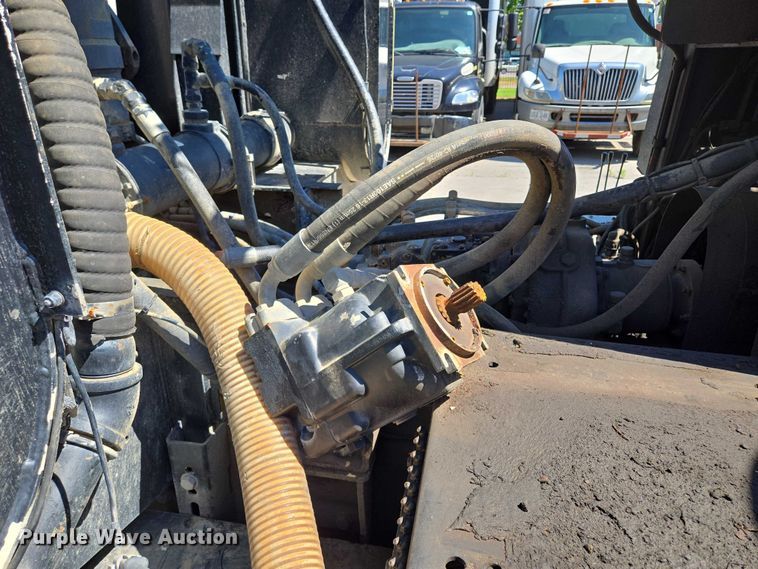 image for item EM7288 2011 International 7500 sewer jetter truck