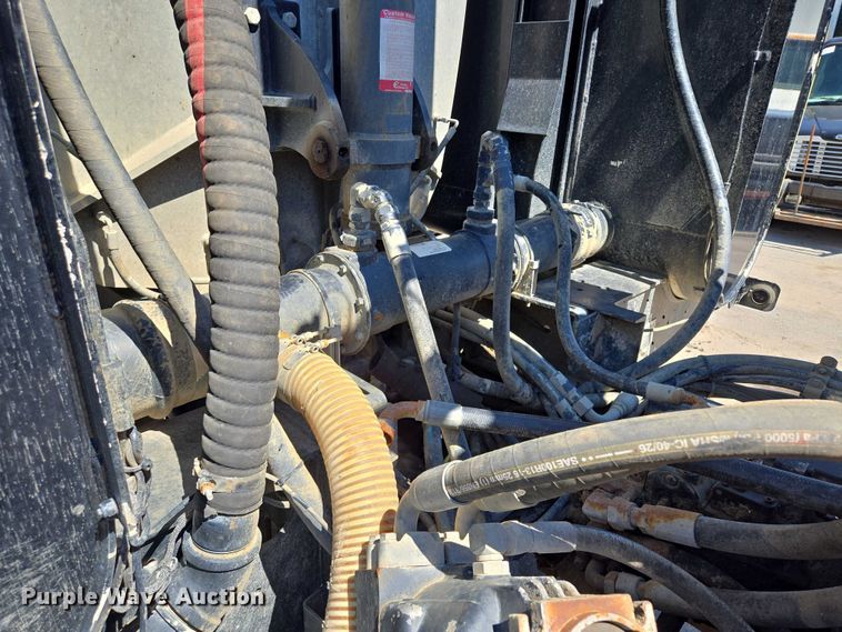 image for item EM7288 2011 International 7500 sewer jetter truck