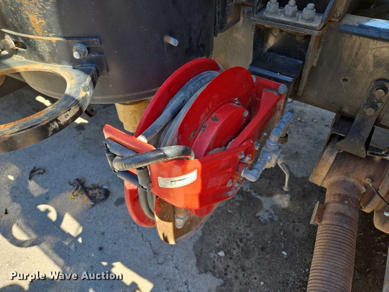 image for item EM7288 2011 International 7500 sewer jetter truck