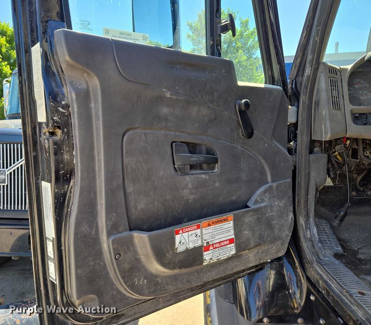 image for item EM7288 2011 International 7500 sewer jetter truck