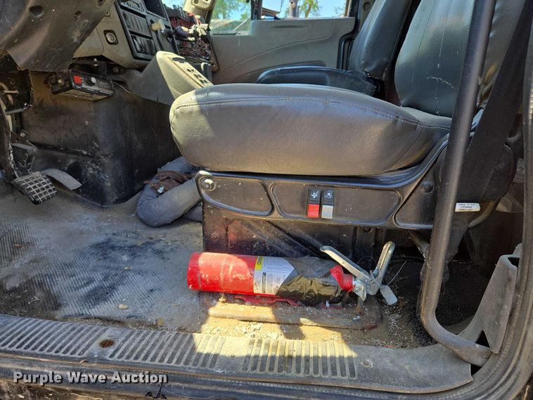 image for item EM7288 2011 International 7500 sewer jetter truck