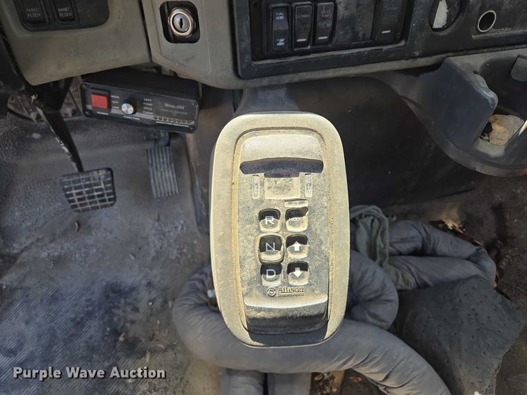 image for item EM7288 2011 International 7500 sewer jetter truck