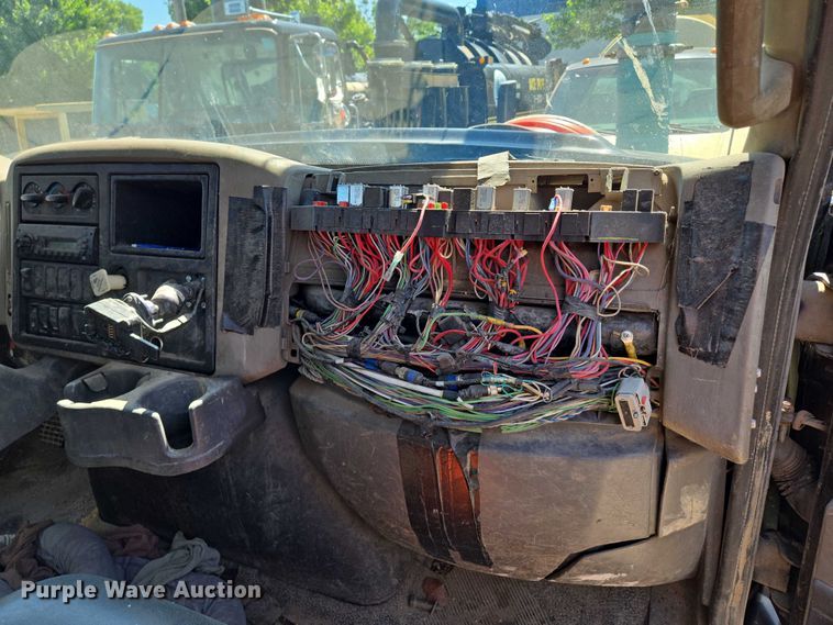 image for item EM7288 2011 International 7500 sewer jetter truck