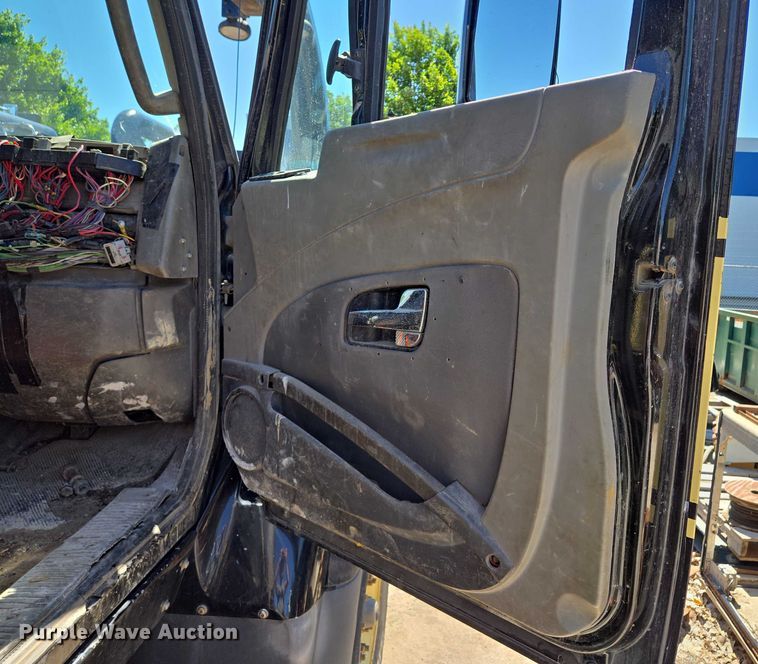 image for item EM7288 2011 International 7500 sewer jetter truck