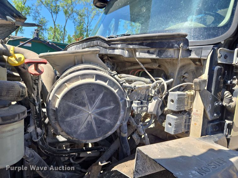 image for item EM7288 2011 International 7500 sewer jetter truck