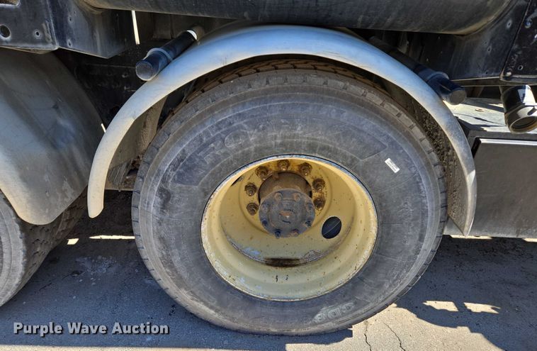 image for item EM7288 2011 International 7500 sewer jetter truck