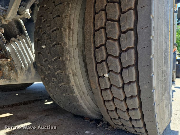 image for item EM7288 2011 International 7500 sewer jetter truck