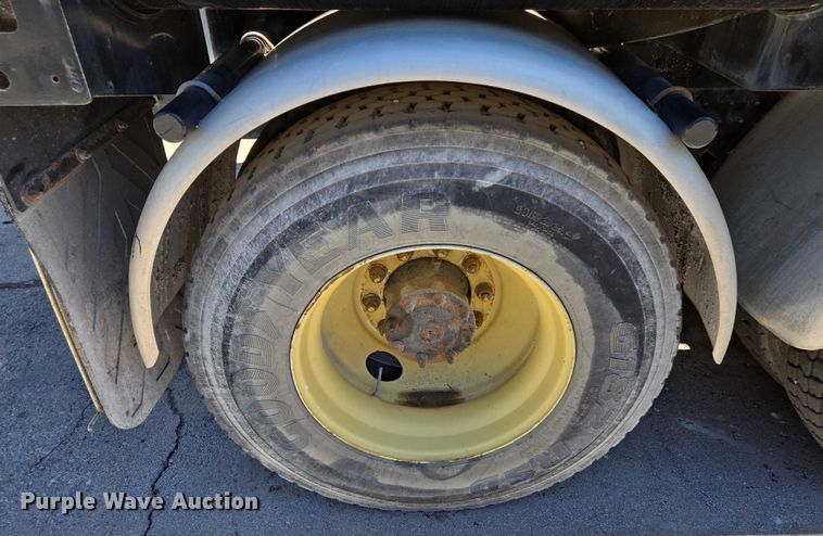 image for item EM7288 2011 International 7500 sewer jetter truck