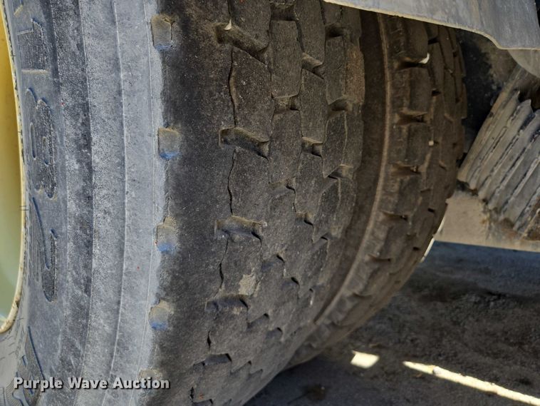 image for item EM7288 2011 International 7500 sewer jetter truck