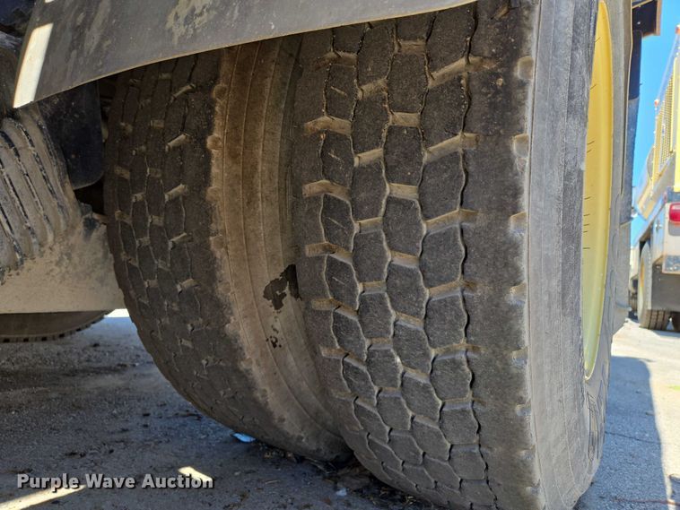 image for item EM7288 2011 International 7500 sewer jetter truck