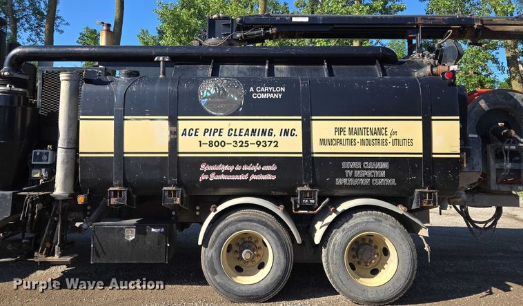 image for item EM7289 2005 International 7600 sewer jetter truck