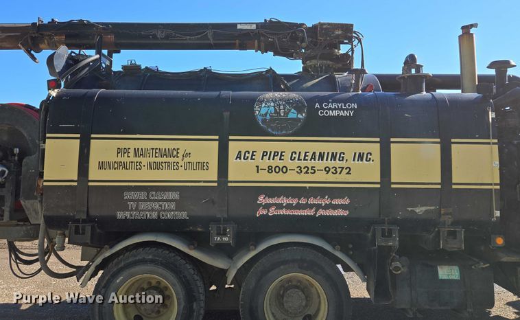 image for item EM7289 2005 International 7600 sewer jetter truck