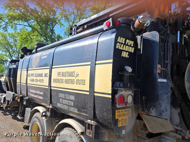 image for item EM7289 2005 International 7600 sewer jetter truck