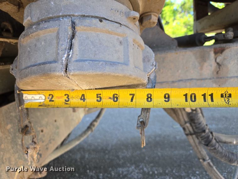 image for item EM7289 2005 International 7600 sewer jetter truck