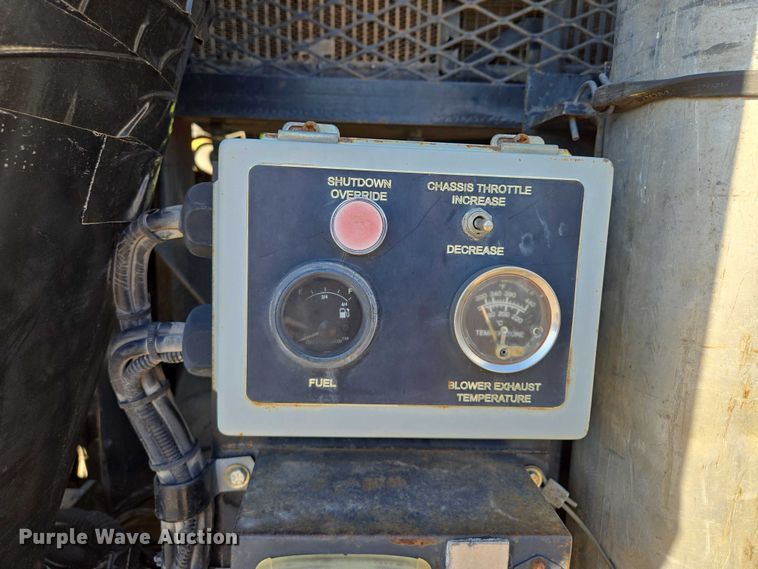 image for item EM7289 2005 International 7600 sewer jetter truck