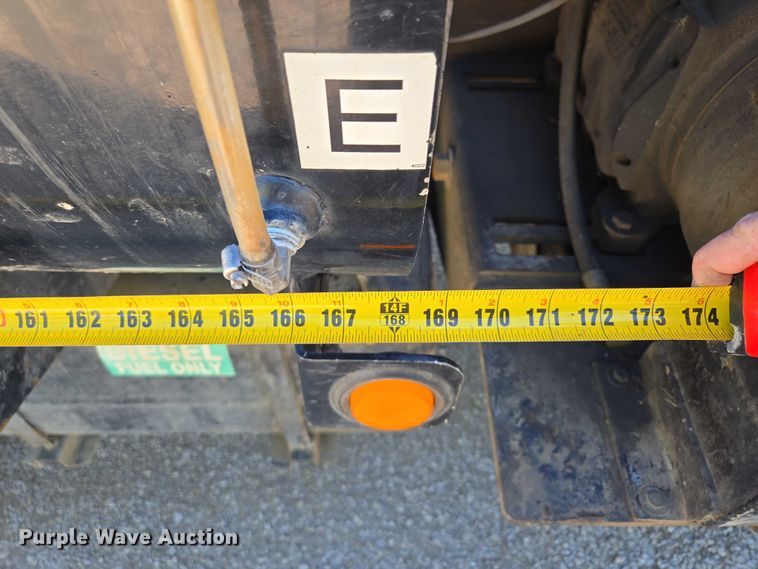 image for item EM7289 2005 International 7600 sewer jetter truck