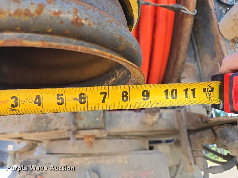 image for item EM7289 2005 International 7600 sewer jetter truck