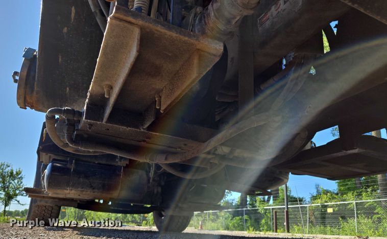 image for item EM7289 2005 International 7600 sewer jetter truck