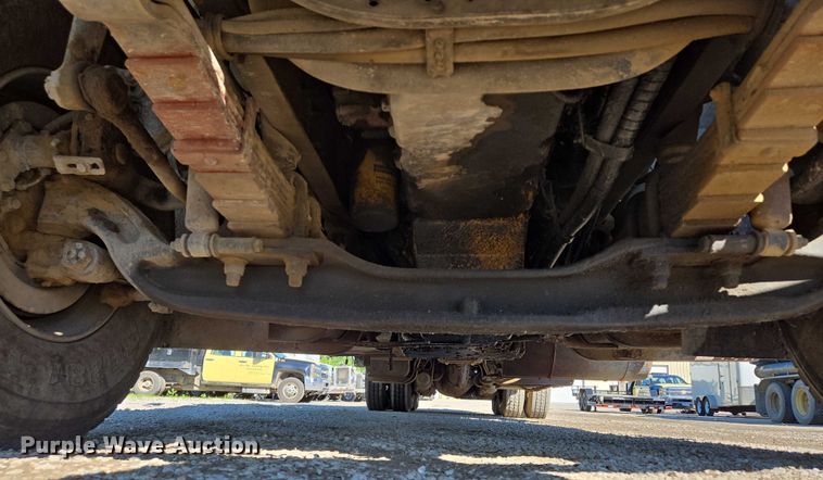 image for item EM7289 2005 International 7600 sewer jetter truck