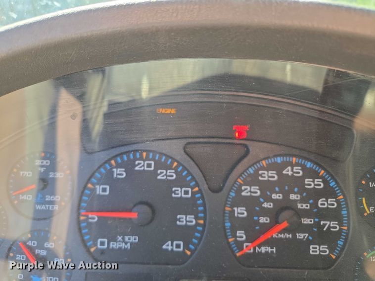 image for item EM7289 2005 International 7600 sewer jetter truck