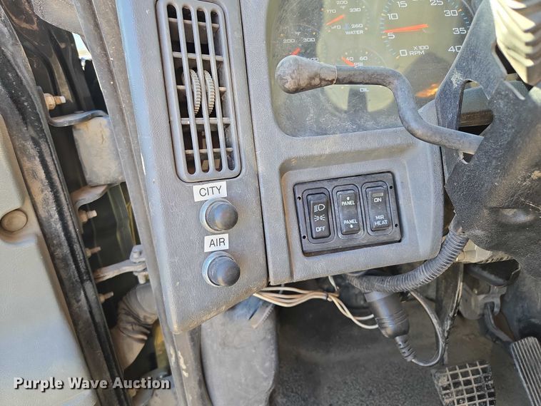 image for item EM7289 2005 International 7600 sewer jetter truck