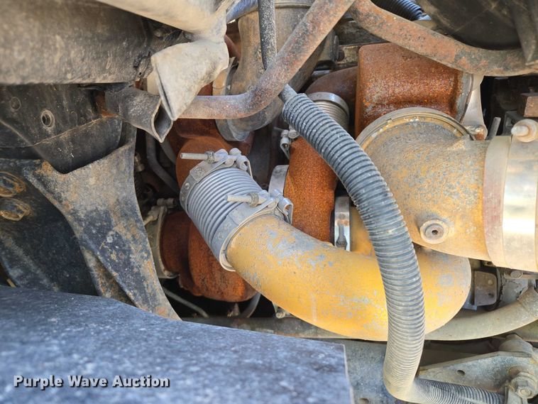 image for item EM7289 2005 International 7600 sewer jetter truck