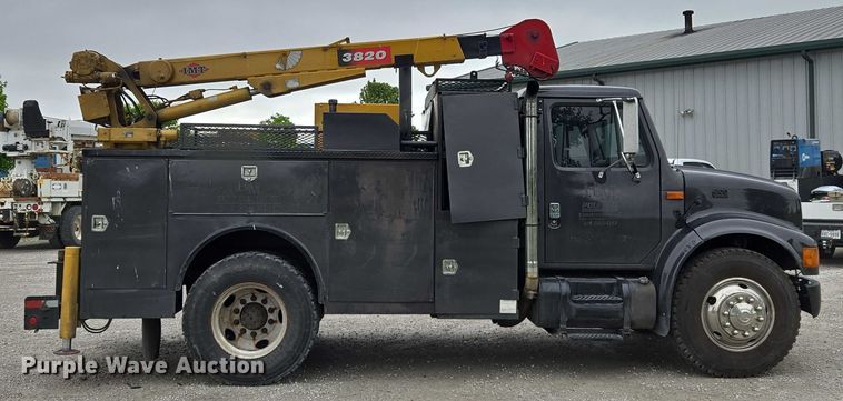 image for item EM7347 2000 International 4700 utility / service truck