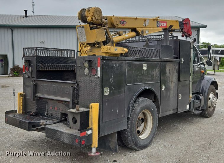 image for item EM7347 2000 International 4700 utility / service truck