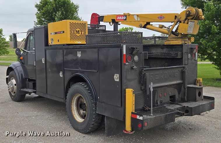 image for item EM7347 2000 International 4700 utility / service truck