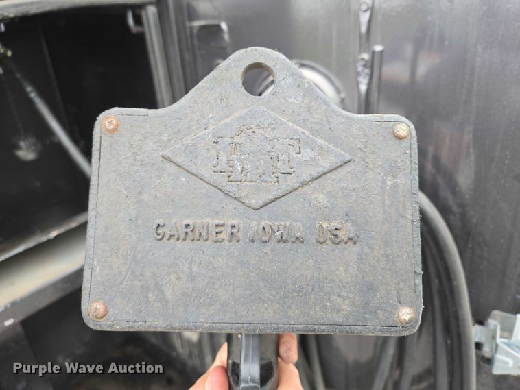 image for item EM7347 2000 International 4700 utility / service truck