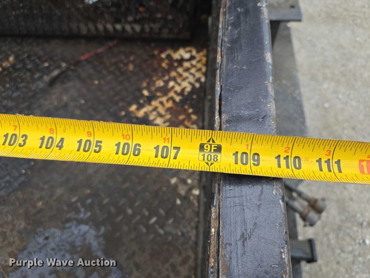 image for item EM7347 2000 International 4700 utility / service truck