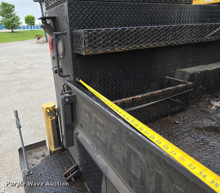 image for item EM7347 2000 International 4700 utility / service truck