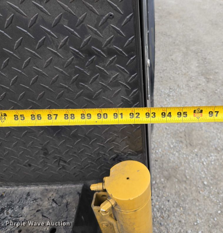 image for item EM7347 2000 International 4700 utility / service truck