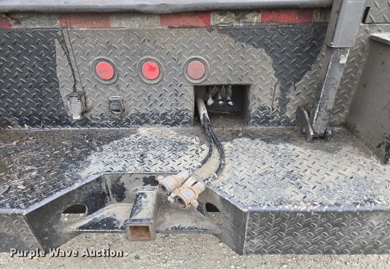 image for item EM7347 2000 International 4700 utility / service truck