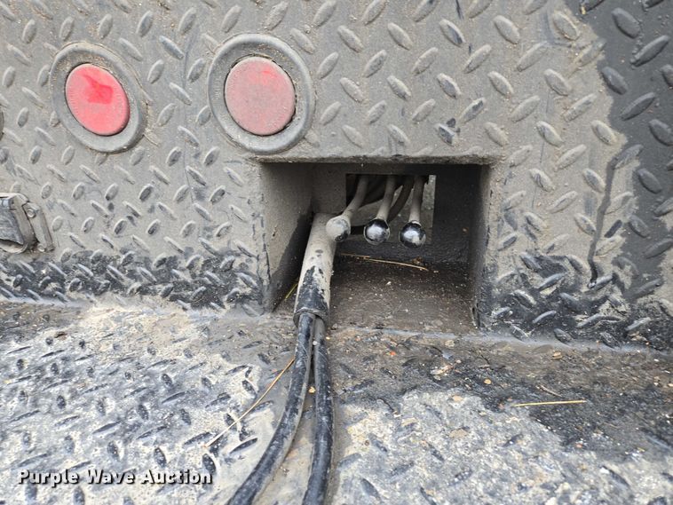 image for item EM7347 2000 International 4700 utility / service truck