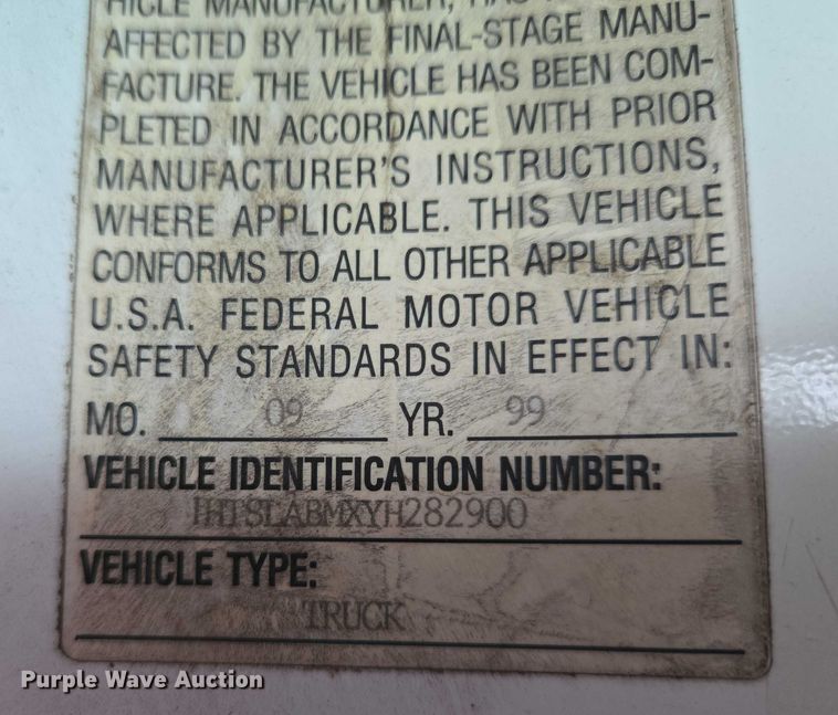 image for item EM7347 2000 International 4700 utility / service truck