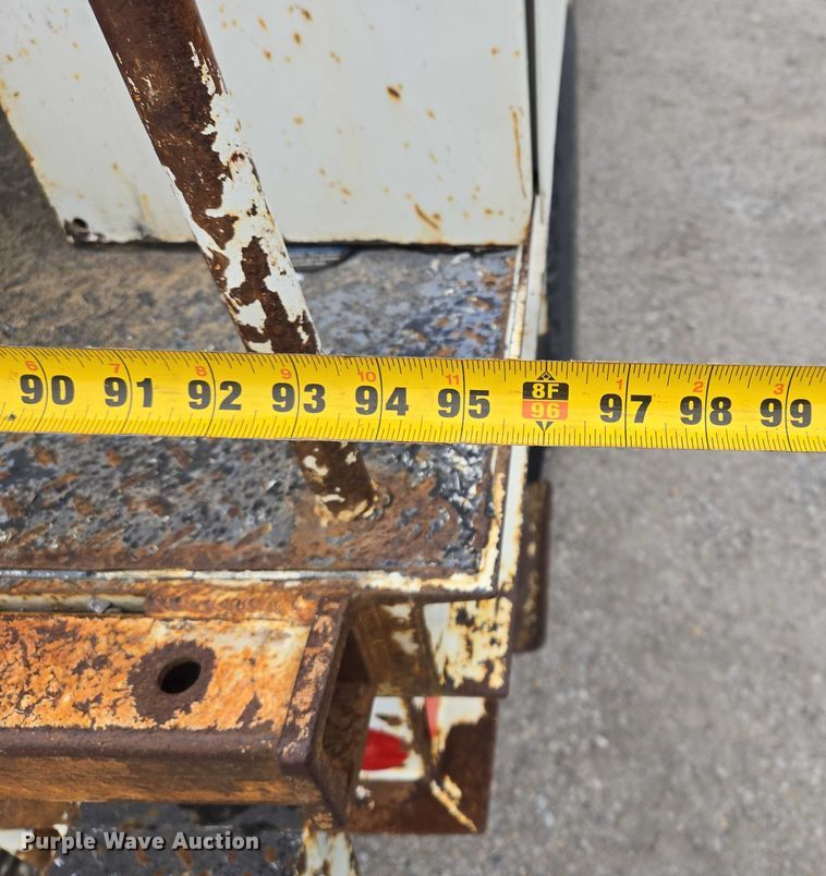 image for item EM7348 2006 International 4300 digger derrick truck